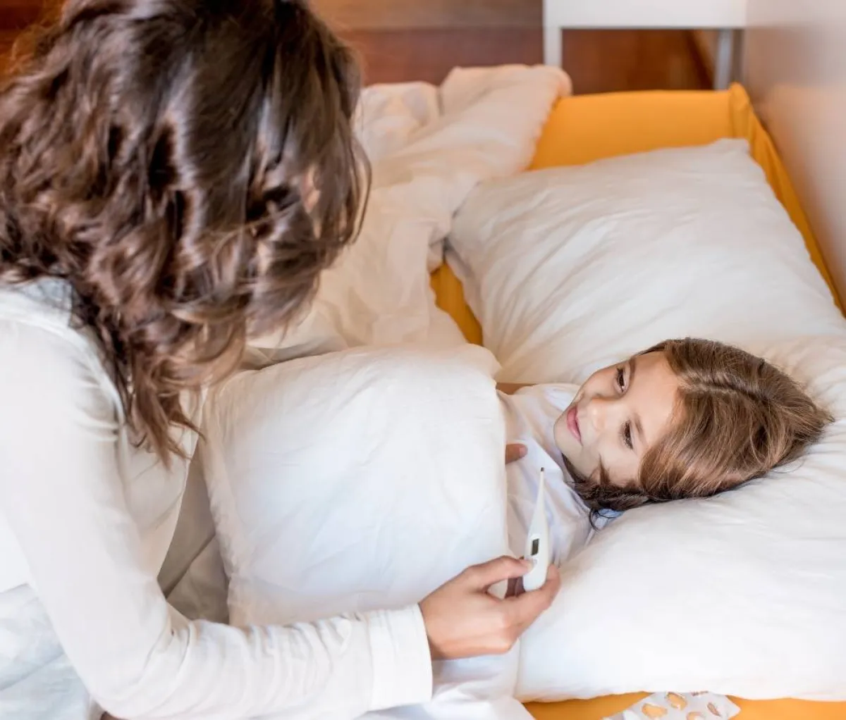 صورة لطفلة تلازم الفراش بسبب النزلة المعوية