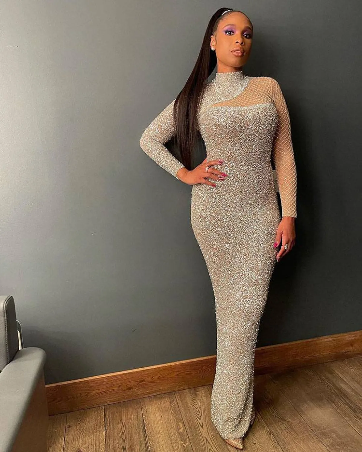 جنيفر هدسون في فستان مرصع بالكامل من يوسف الجسمي