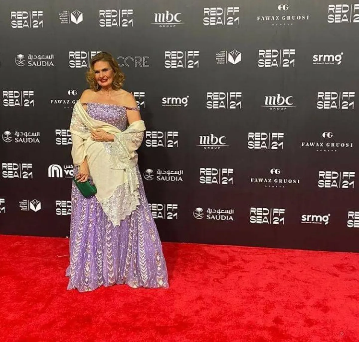 يسرا من على السجادة الحمراء لمهرجان البحر الأحمر السينمائي - الصورة من حساب المهرجان على فيسبوك