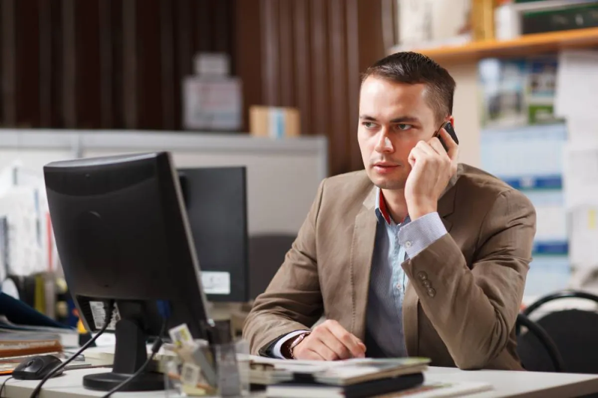 إتيكيت التحدّث في الهاتف المحمول 