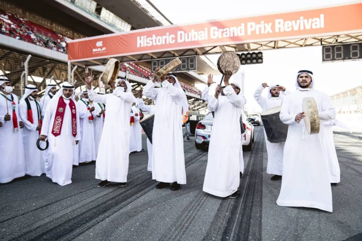 البريطاني "أوليفر ويب" يحصد صدارة "اول سباق الجائزة الكبرى التاريخي في دبي" 