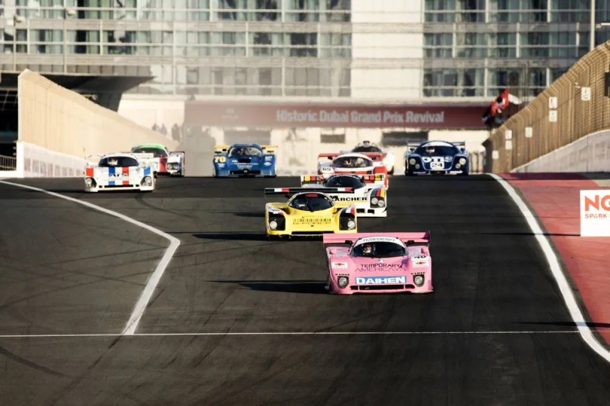 البريطاني "أوليفر ويب" يحصد صدارة "اول سباق الجائزة الكبرى التاريخي في دبي" 