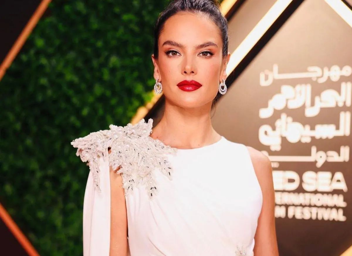 ألسندرا أمبروسيو(الصورة من حسابها على إنستغرام)