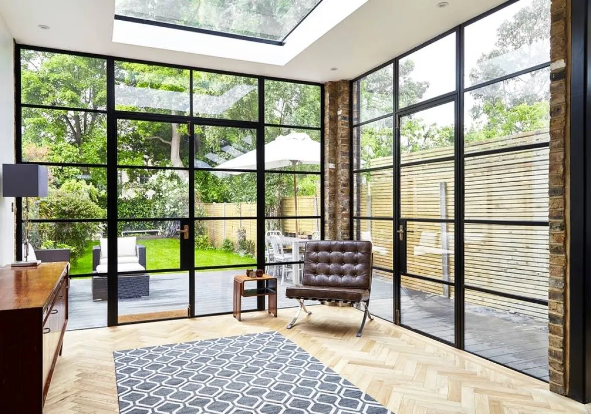 لا بدّ من التنسيق بين الخامات المختارة للصالات وللحديقة