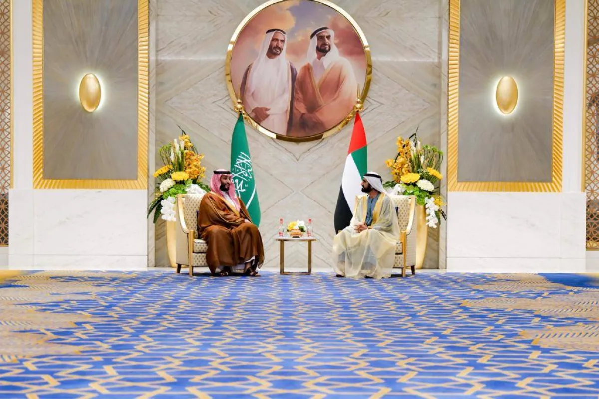 محمد بن راشد يستقبل ولي العهد السعودي في إكسبو 2020 دبي - الصورة من حساب المكتب الإعلامي لحكومة دبي على تويتر