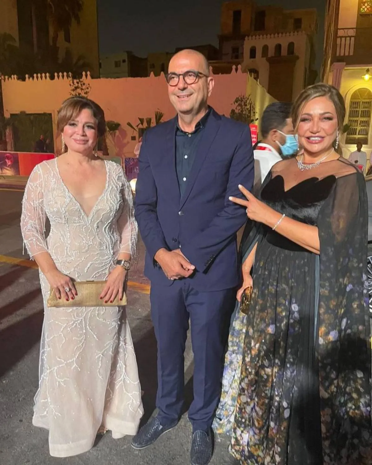 ليلى علوي وإلهام شاهين وهاني أبو اسعد في العرض العالمي الأول لفيلم صالون هدى - الصورة من حساب إلهام شاهين على انستغرام 