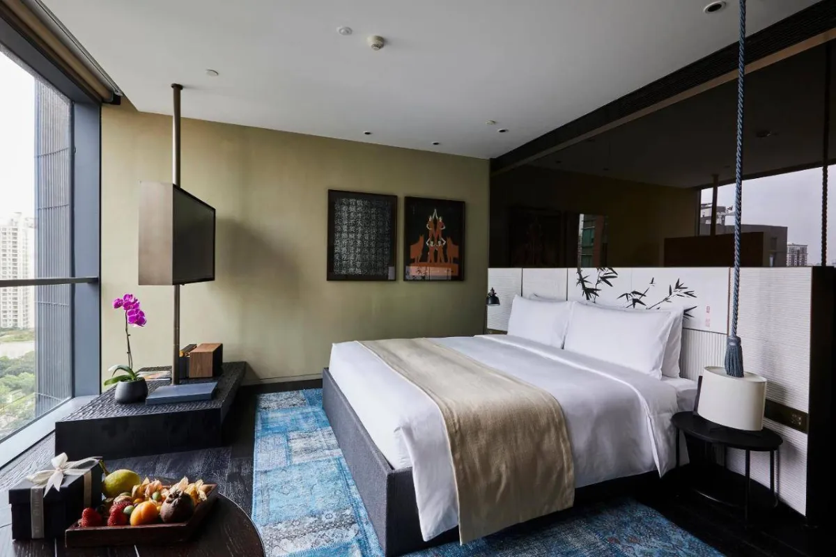 ذا ميدل هاوس