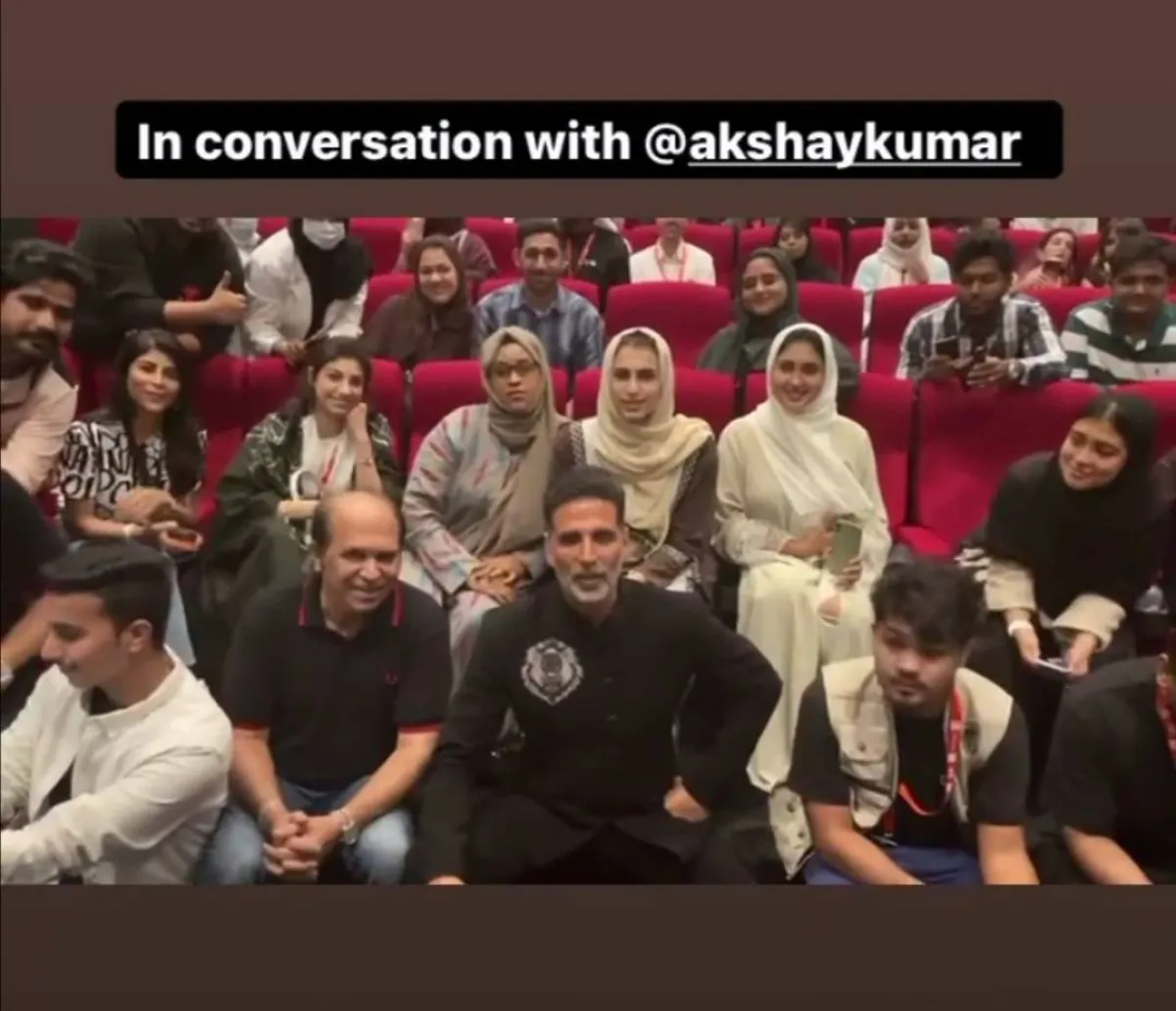 أكشاي كومار مع الجمهور في مهرجان البحر الأحمر- الصورة من قصص إنستغرام المهرجان