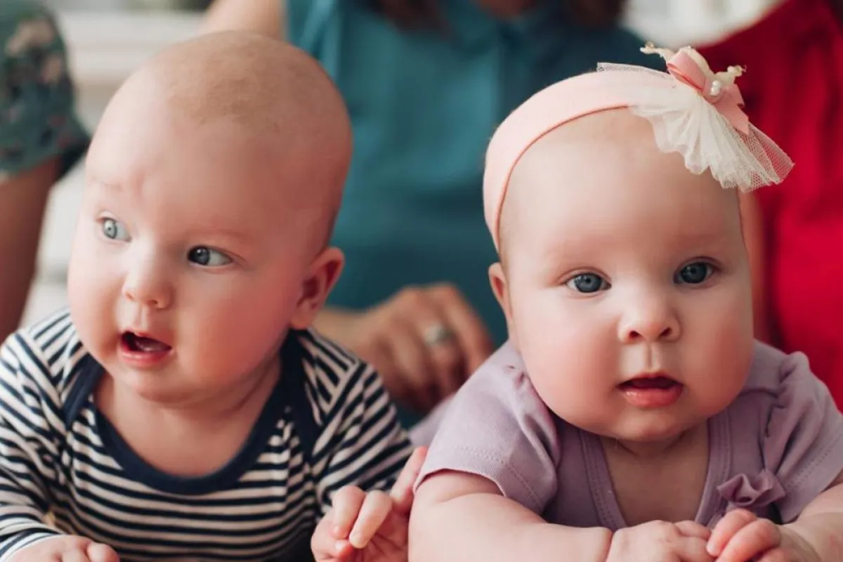 علامات تدل على وجود مشكلة في نظر الطفل الرضيع