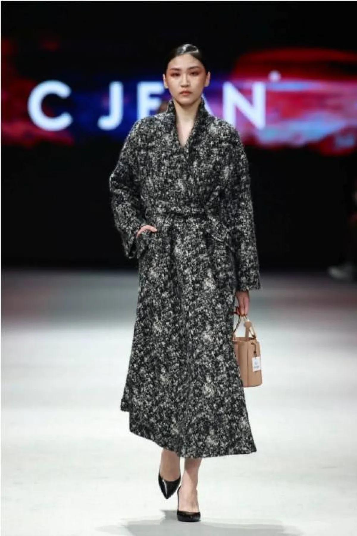 معطف طويل من سي جين  C Jean