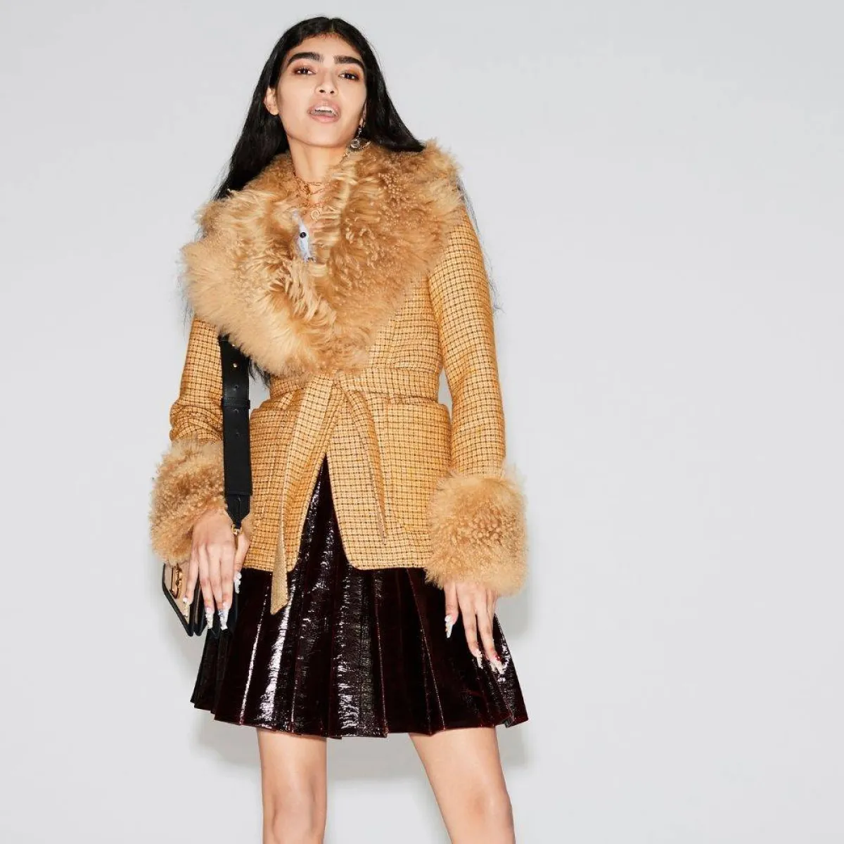 جاكيت قصير باللون الجملي من ديسكويرد2 Dsquared2   