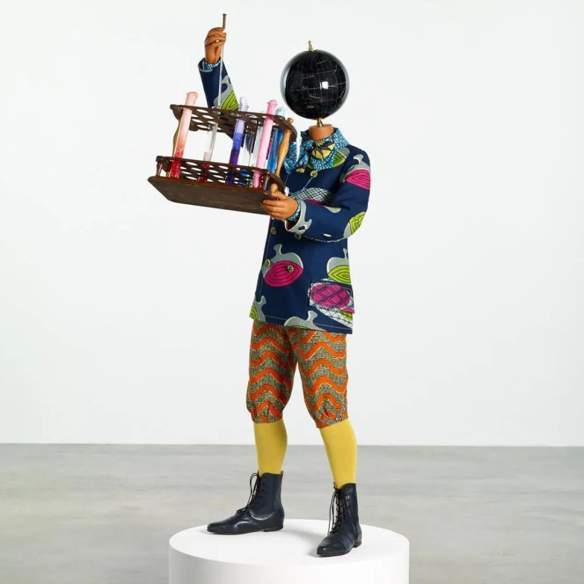 أعمال الأمريكي النيجيري ينكا شونيبار