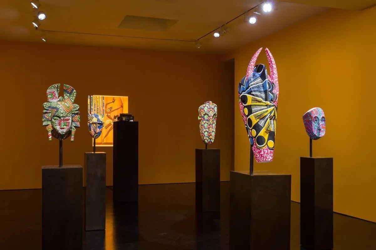 أعمال الأمريكي النيجيري ينكا شونيبار