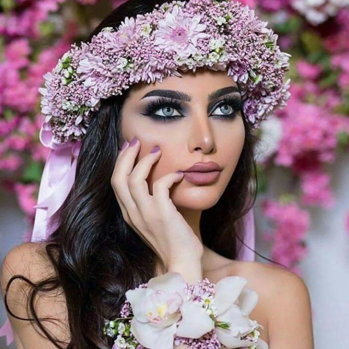 تسريحات شعر عروس 2022