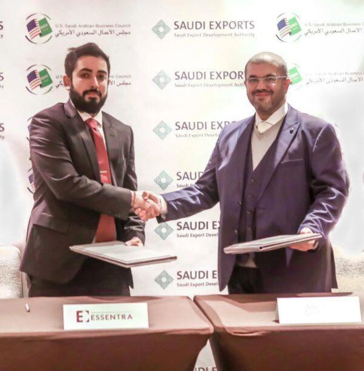 توقيع اتفاقية سعودية لتصدير ألواح الطاقة الشمسية إلى أسواق أمريكا- الصورة من هيئة تنمية الصادرات السعودية