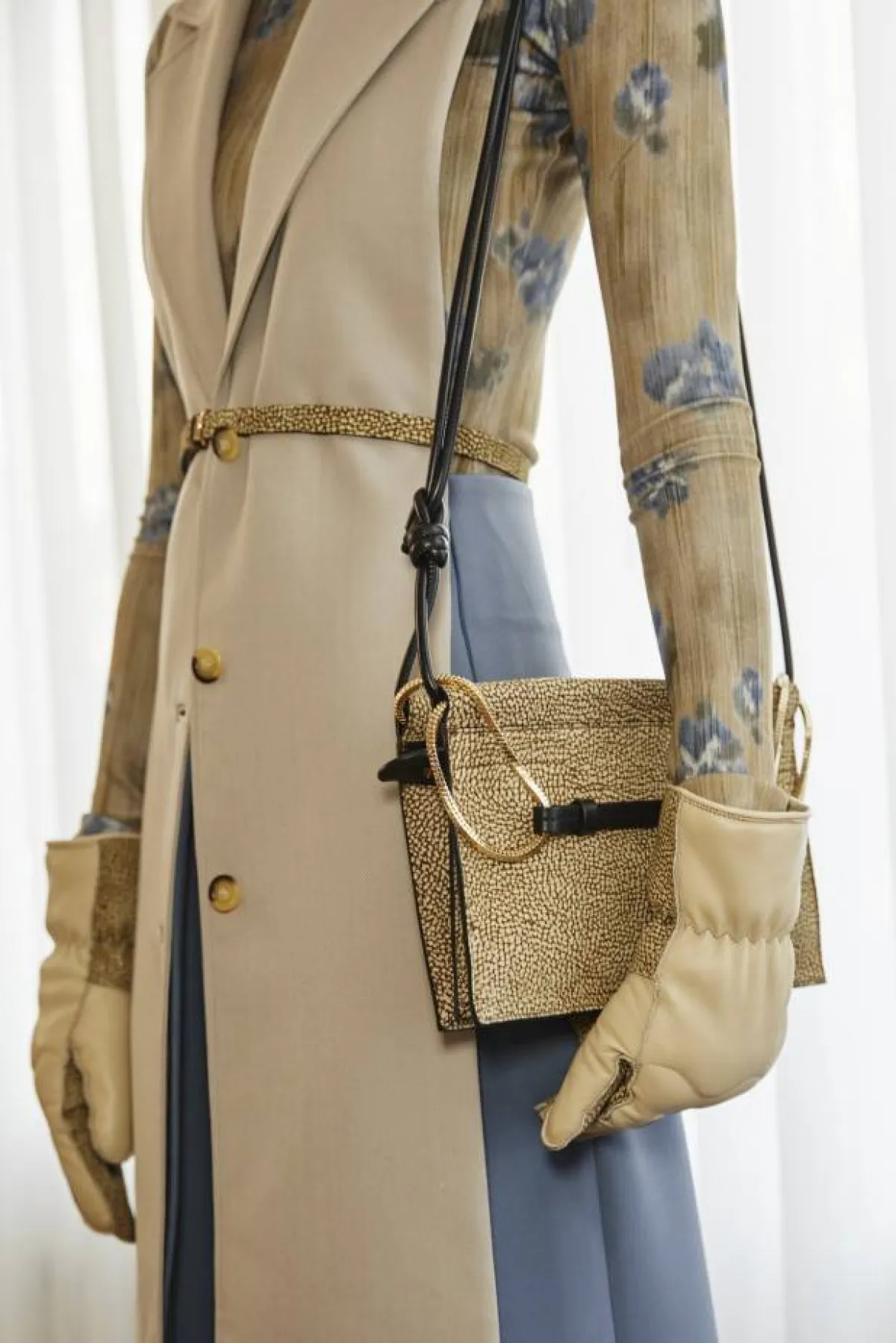 موديلات قفازات