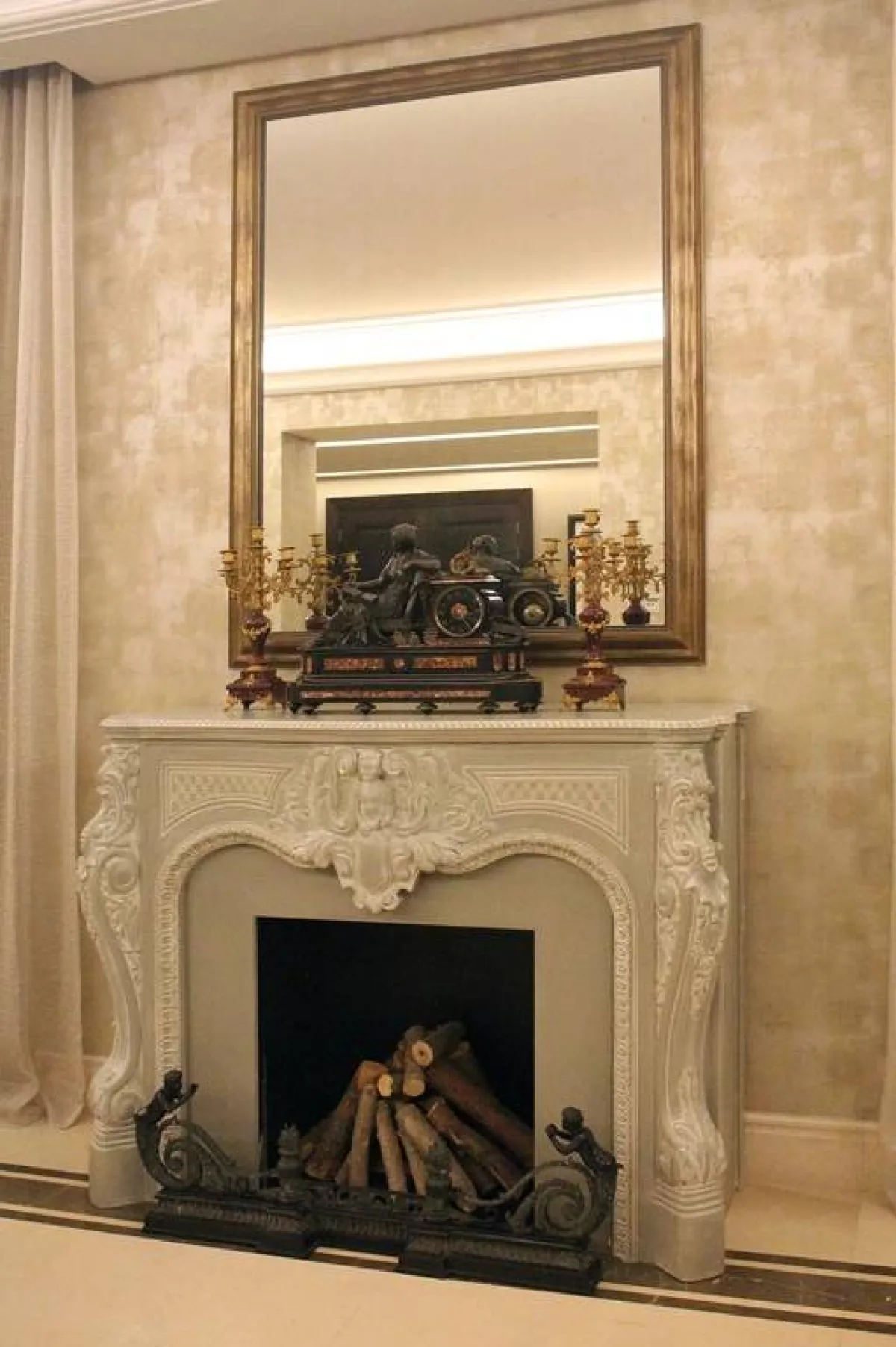 المدفأة الحطب عمّرت طويلاً، وصولاً إلى وقتنا الراهن