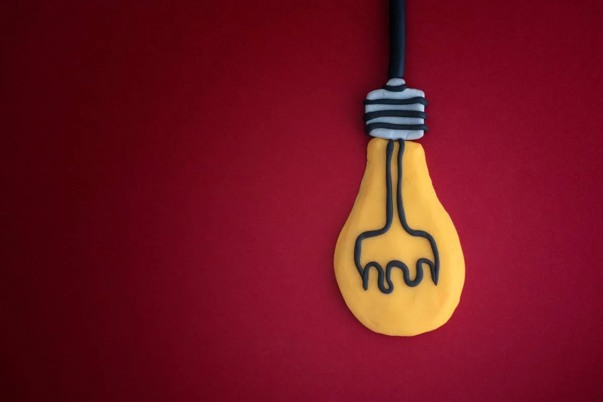 صورة مصباح من الصلصال