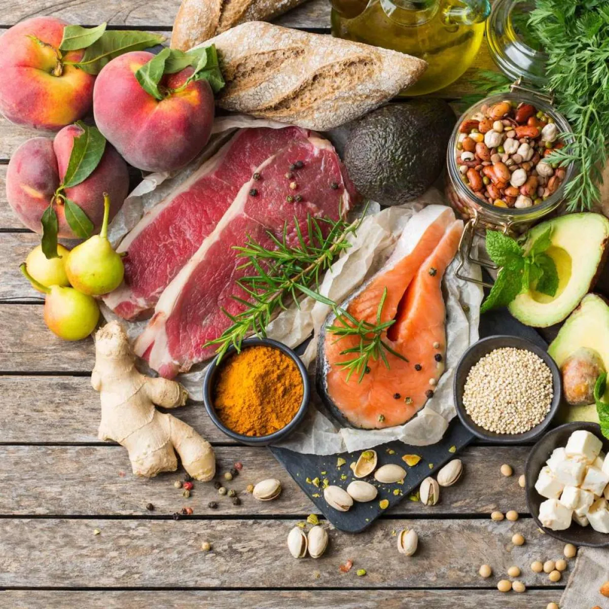 صورة لمجموعة من الأغذية الصحية