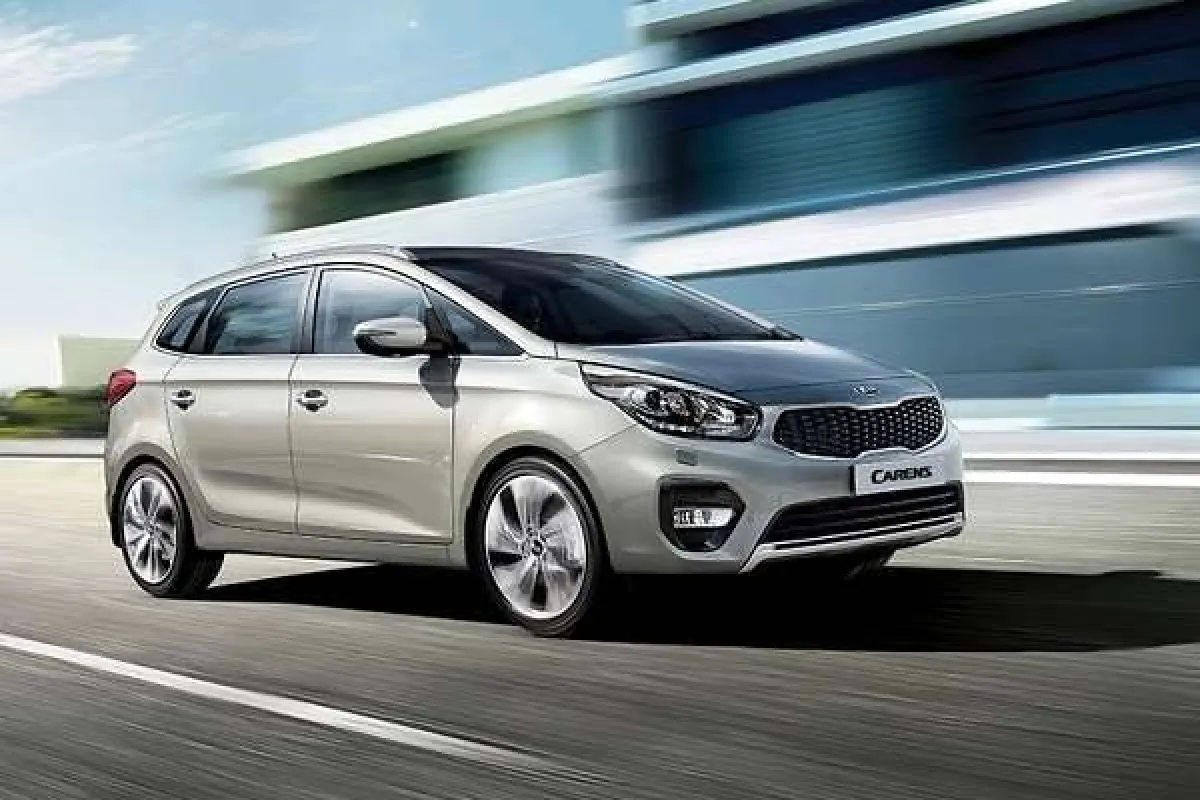كيا كارينز بالأسواق منتصف ديسمبر الجاري