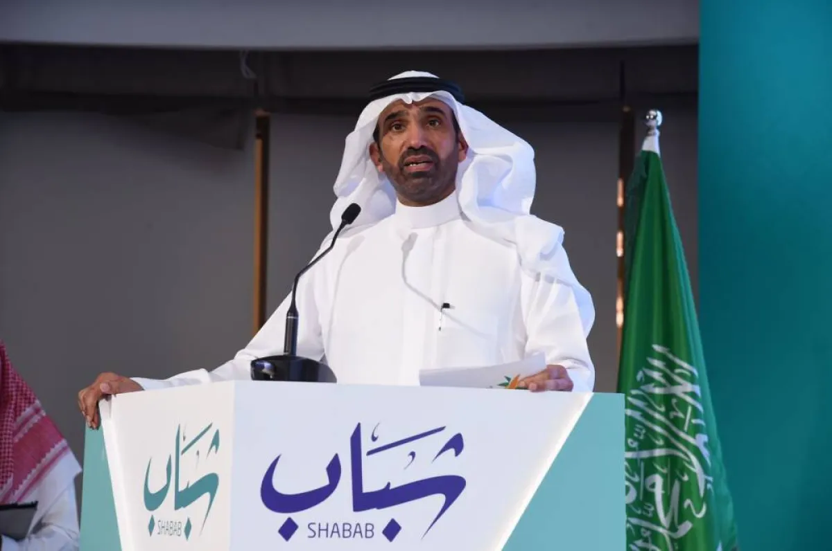 وزير الموارد البشرية السعودي يعلن إطلاق جائزة العاملين مع الشباب 