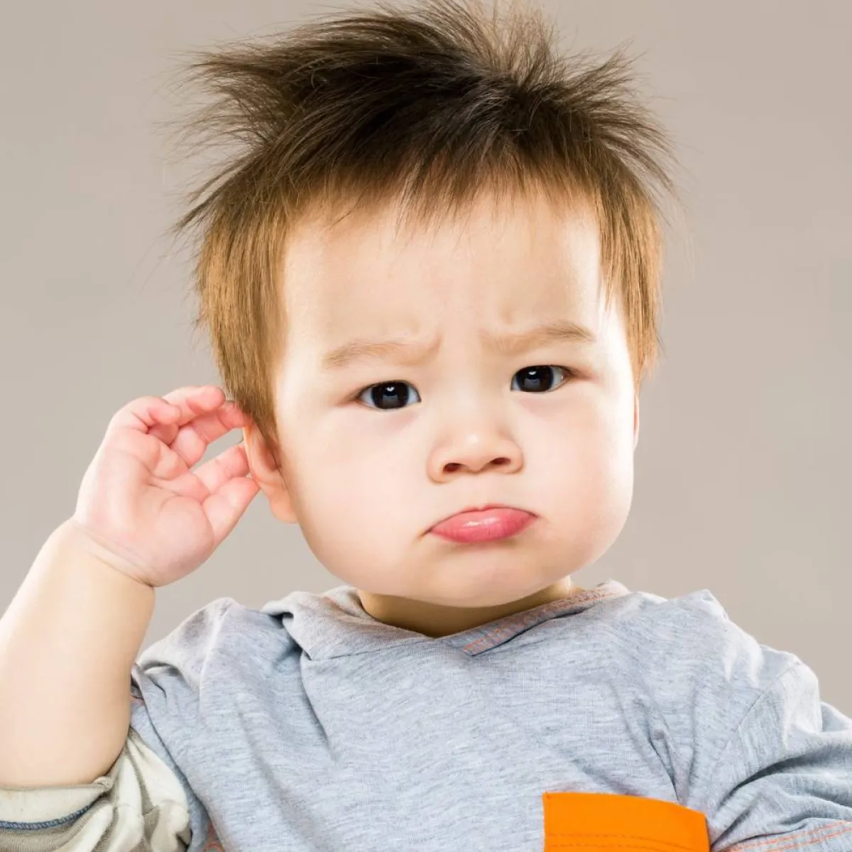 صورة لطفل يشكو من ألم