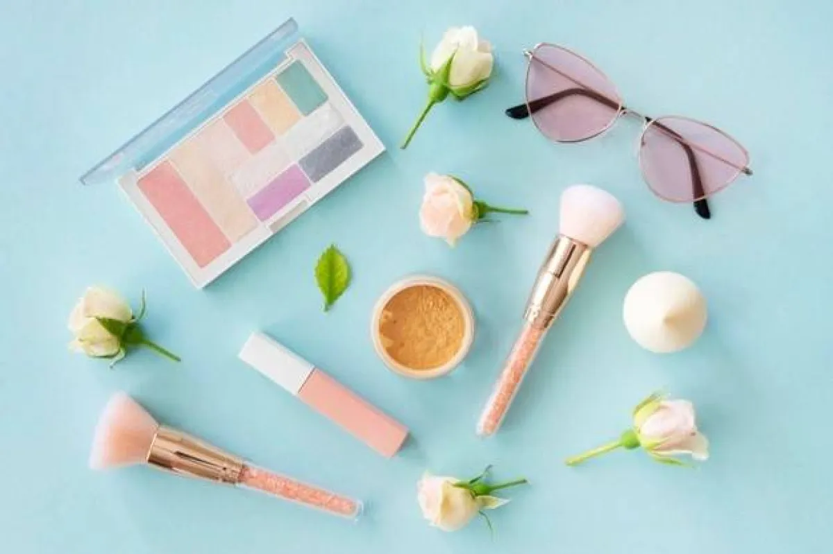 أنواع المكياج الطبي