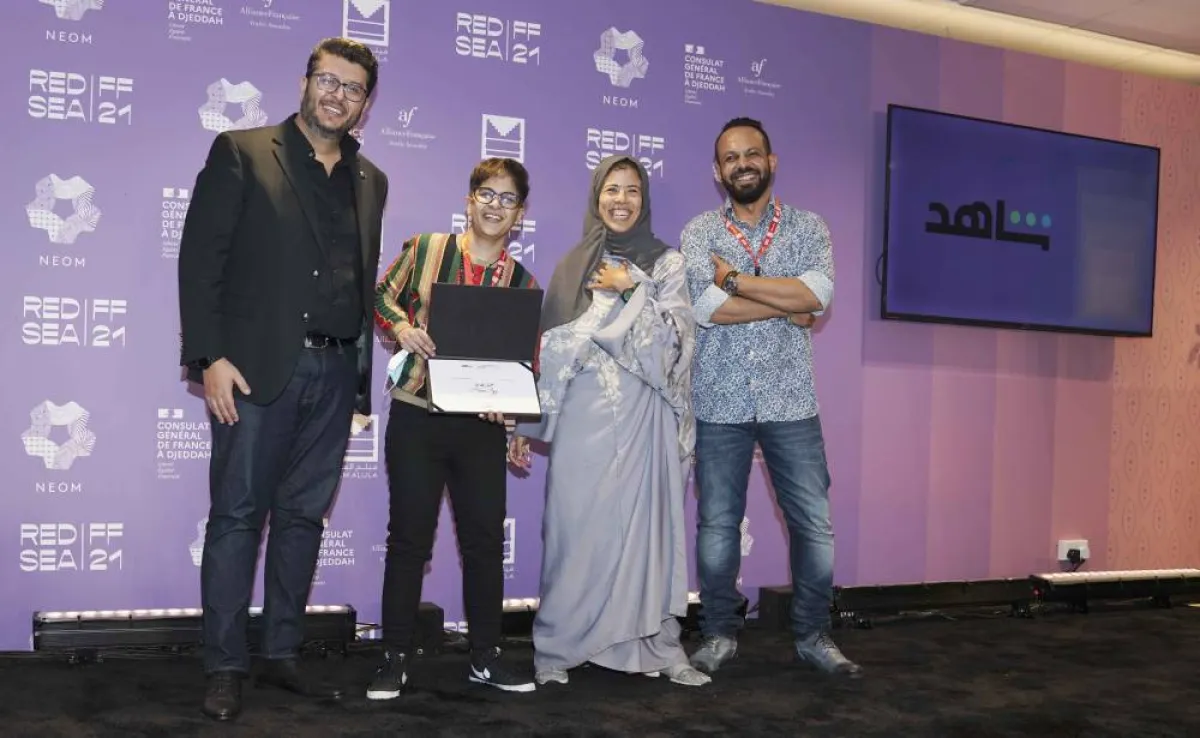 المخرجة جواهر العامري تمنح جائزة 100 ألف دولار عن فيلمها هالة عزيز -  الصورة من المسؤول الإعلامي لمجموعة mbc