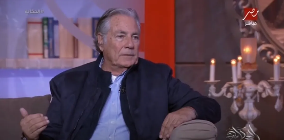 الفنان مصطفى فهمي خلال استضافته في برنامج الحكاية مع عمرو أديب - الصورة نقلا عن حساب برنامج الحكاية على يوتيوب