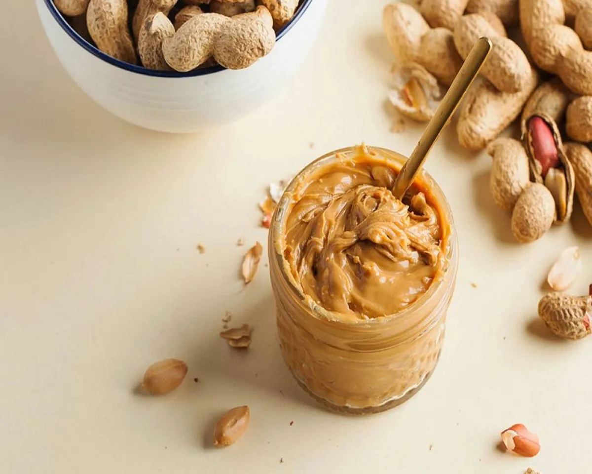 صورة لبرطمان من زبدة الفول السوداني 