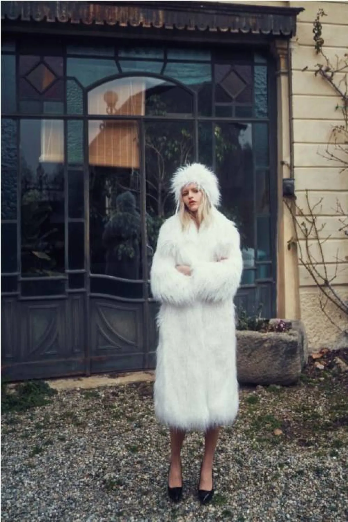 معطف طويل من الفرو باللون الابيض من الاباما موس  Alabama Muse
