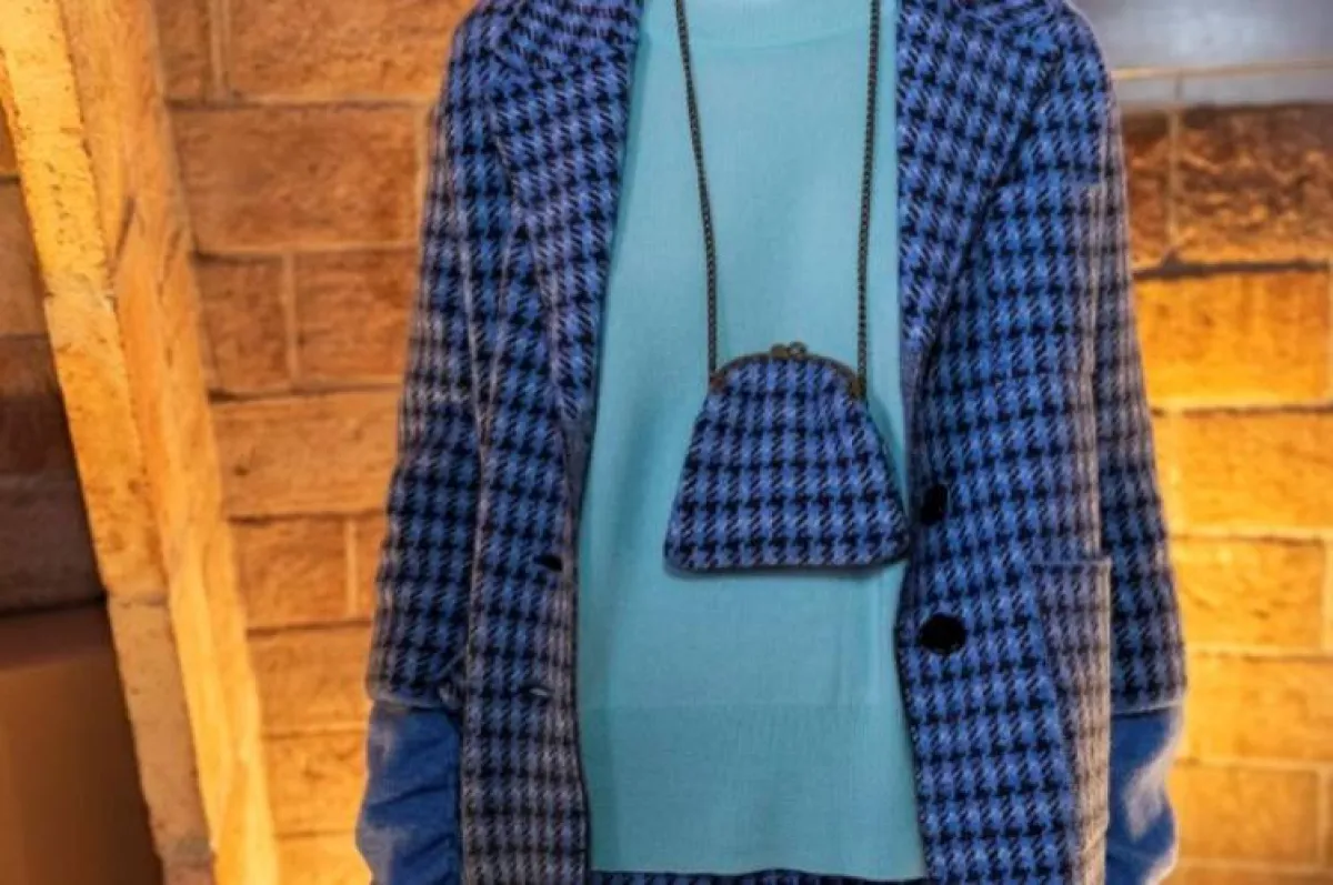 حقيبة الكاروهات الصغيرة من ليبور جابالا  Lebor Gabala