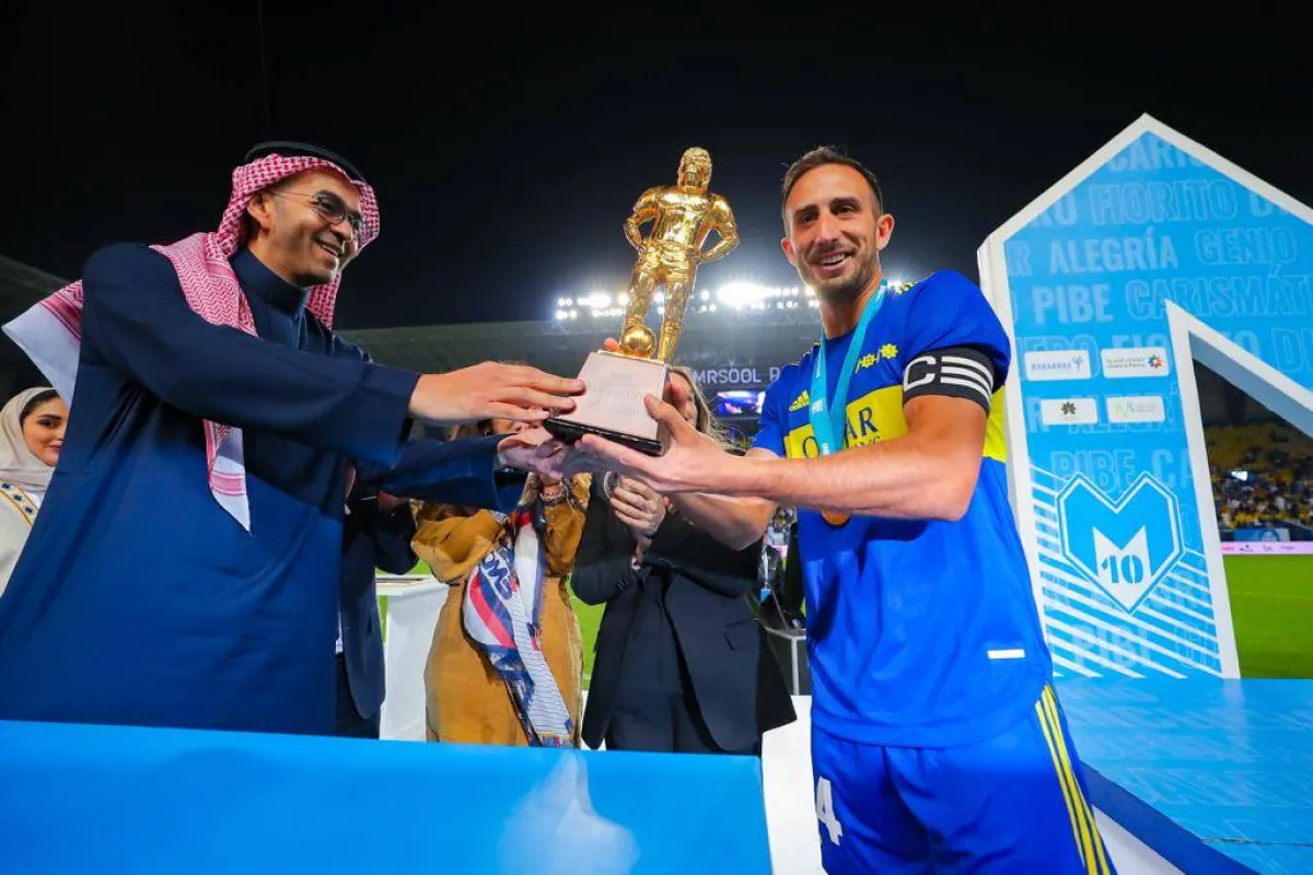 تتويج فريق بوكاجونيورز الأرجنتيني بكأس مارادونا - الصور من حساب هيئة الترفيه على تويتر