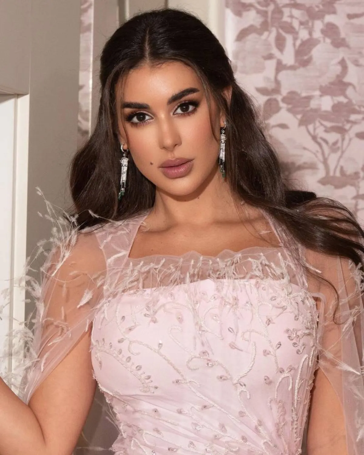 النجمة ياسمين صبري في إطلالتها الأخيرة بمهرجان البحر الأحمر السينمائي الدولي - الصورة من حسابها على انستغرام