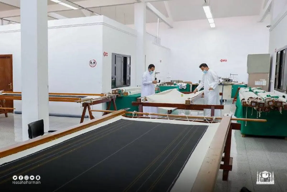 خطوات صناعة وطباعة كسوة الكعبة