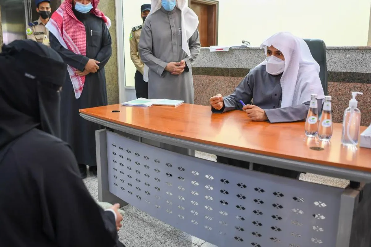 وزير العدل خلال لقاء المستفيدين في منطقة الحدود الشمالية