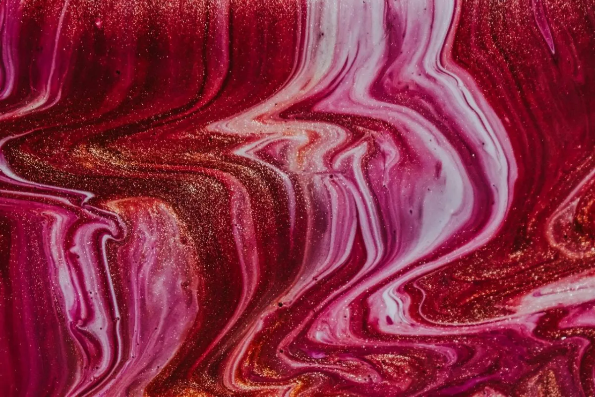 صورة عن اللون الأحمر