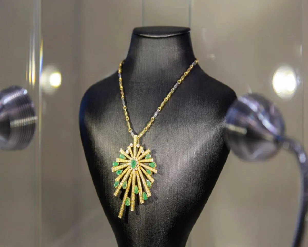 مجوهرات أردنية تليق بالعبايات الخليجية من "أنا عربية"