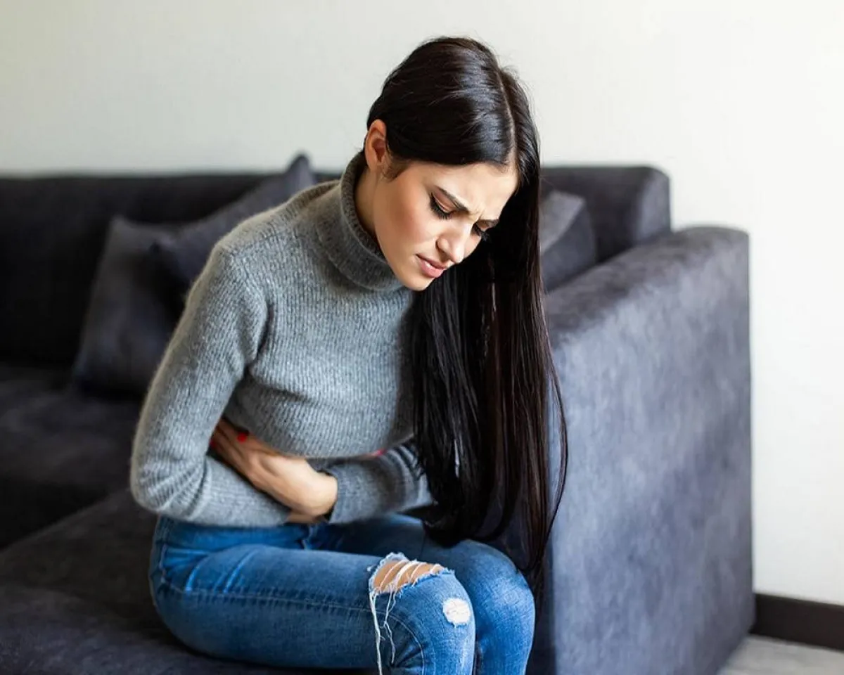 صورة لحامل تعاني من مشاكل الهضم