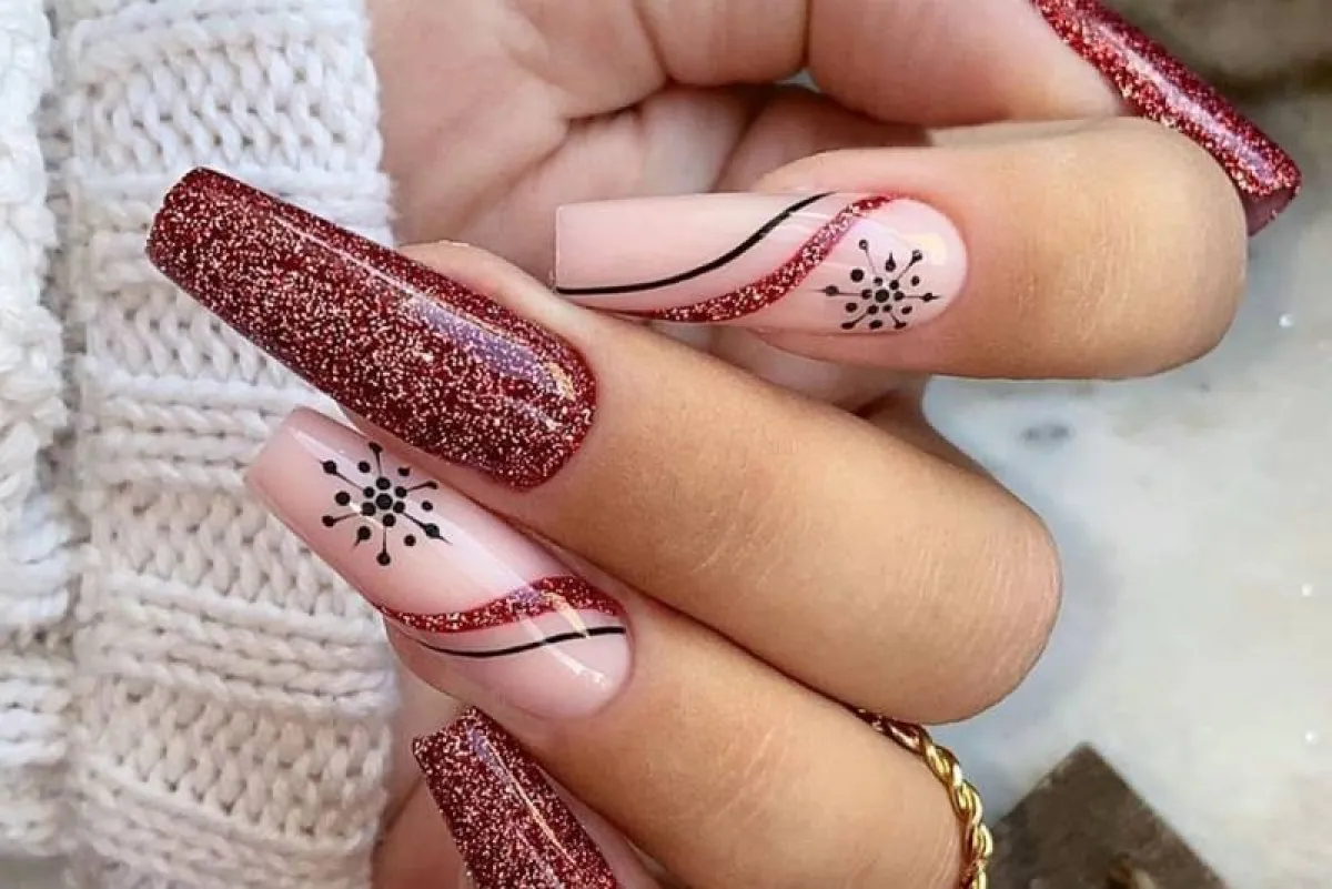 أحدث ألوان مناكير 2022