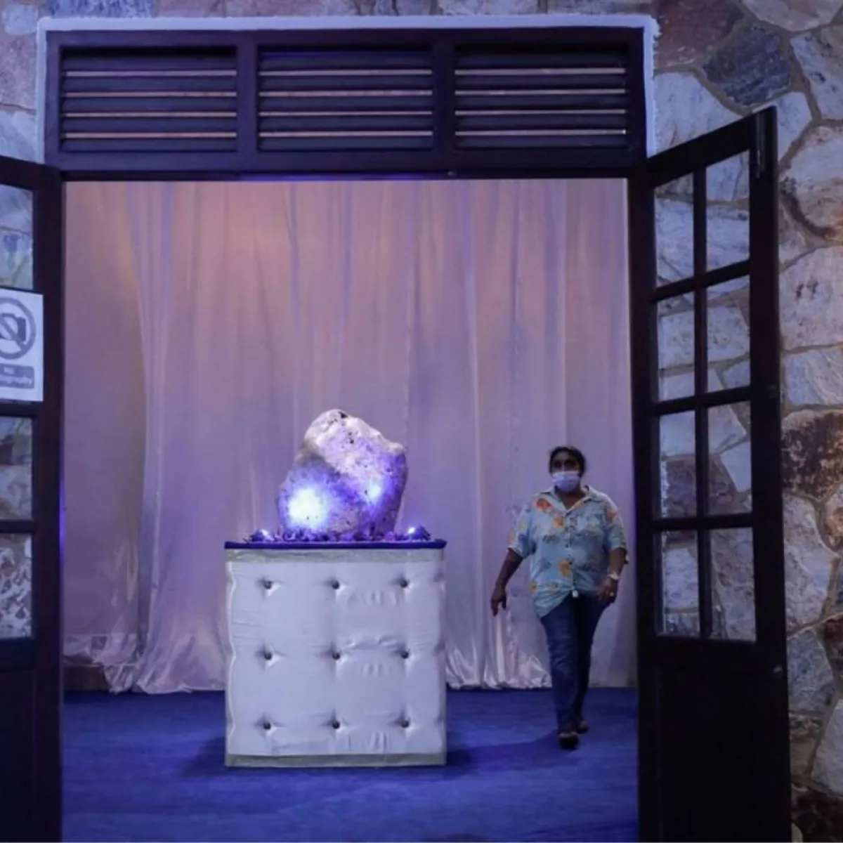 الياقوت الأزرق