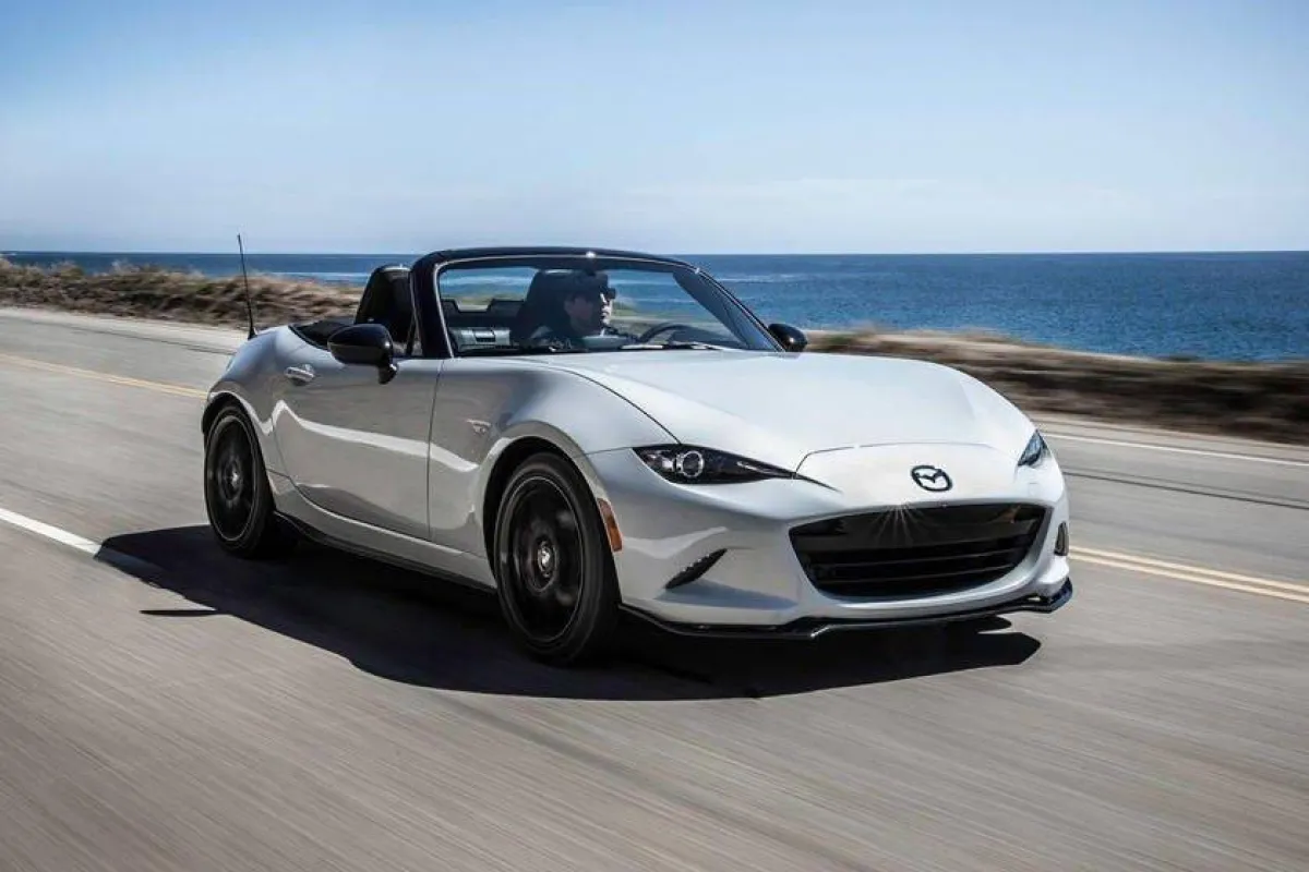 مازدا مياتا MX-5 2022 بلمسات تصميمية جذابة قبل طرحها طليعة العام المقبل 