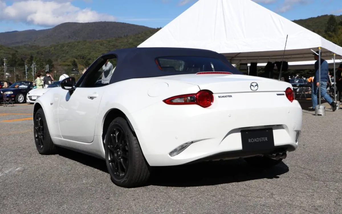 مازدا مياتا MX-5 2022 بلمسات تصميمية جذابة قبل طرحها طليعة العام المقبل 