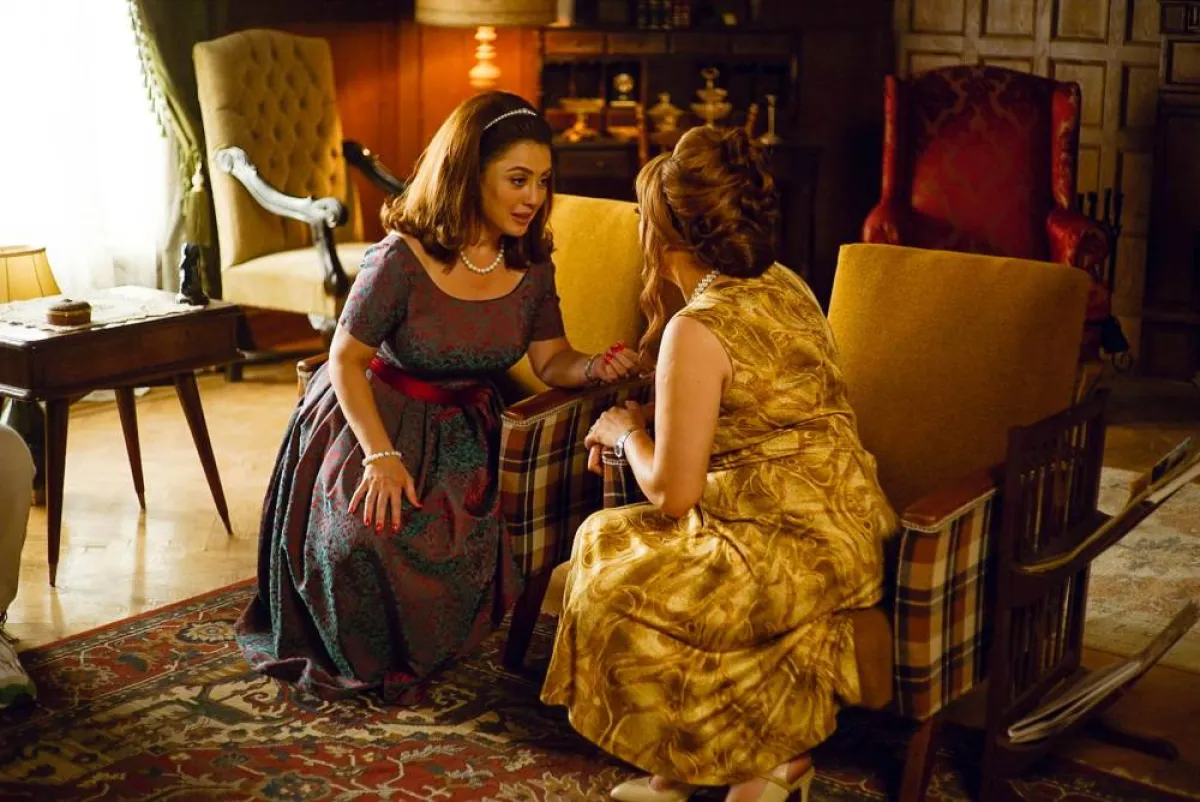 كندة علوش وانتصار في مشهد من مسلسل  ستات بيت المعادي - الصورة من المسؤول الإعلامي لـmbc