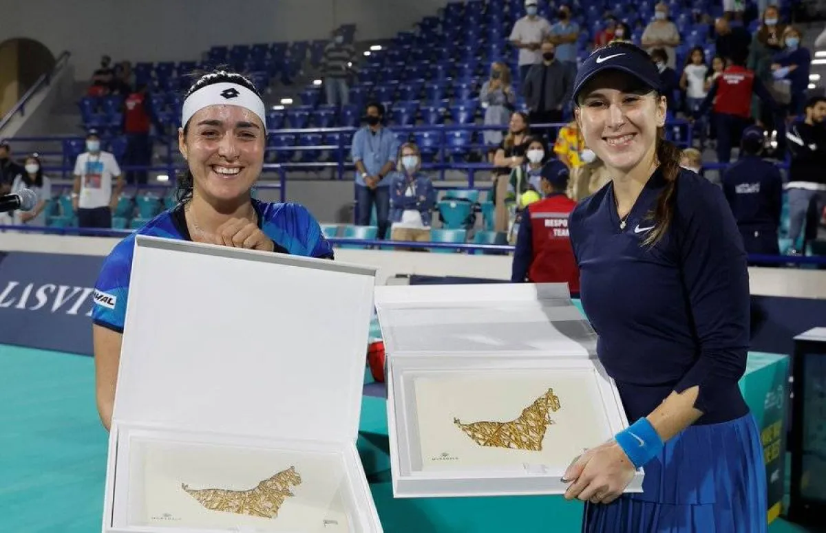 أنس جابر أول عربية تحصد لقب بطولة مبادلة العالمية للتنس - الصورة من "وام" 