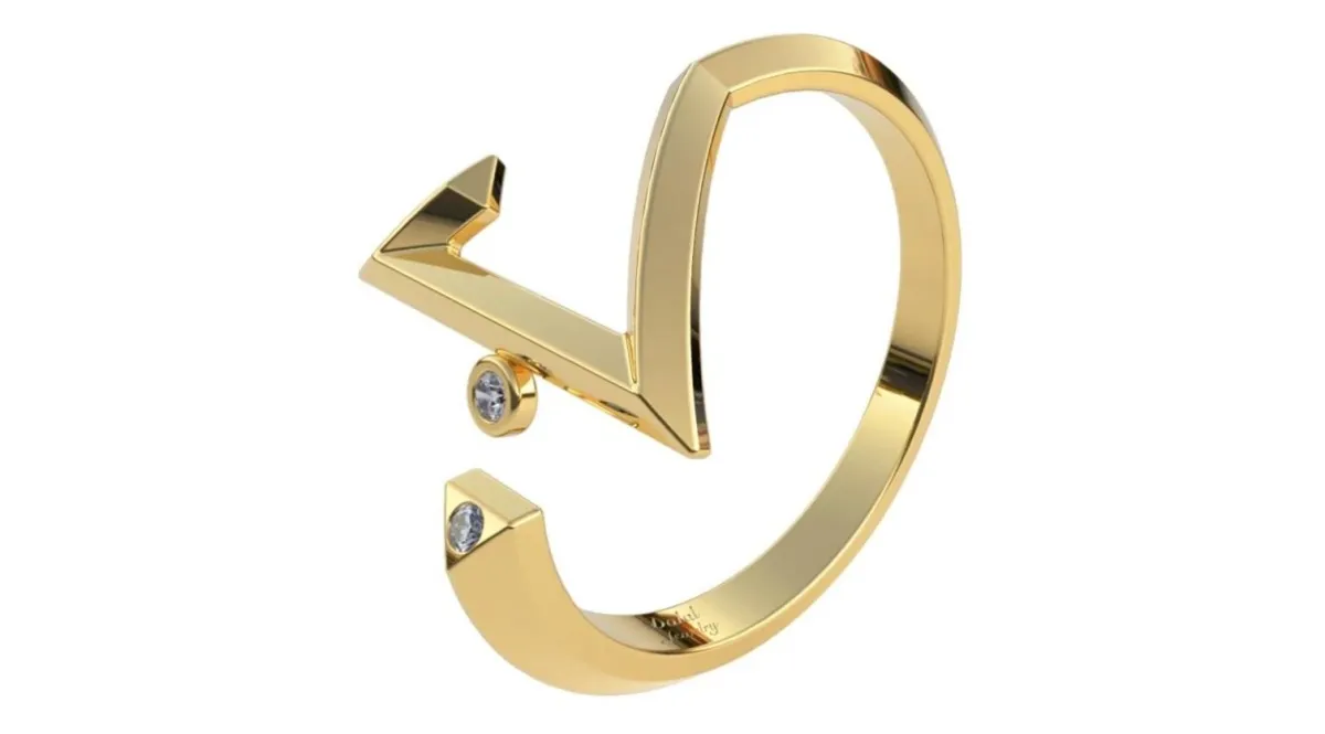 خاتم مفتوح بحرف الباء من مجوهرات دلال Dalal Jewelery