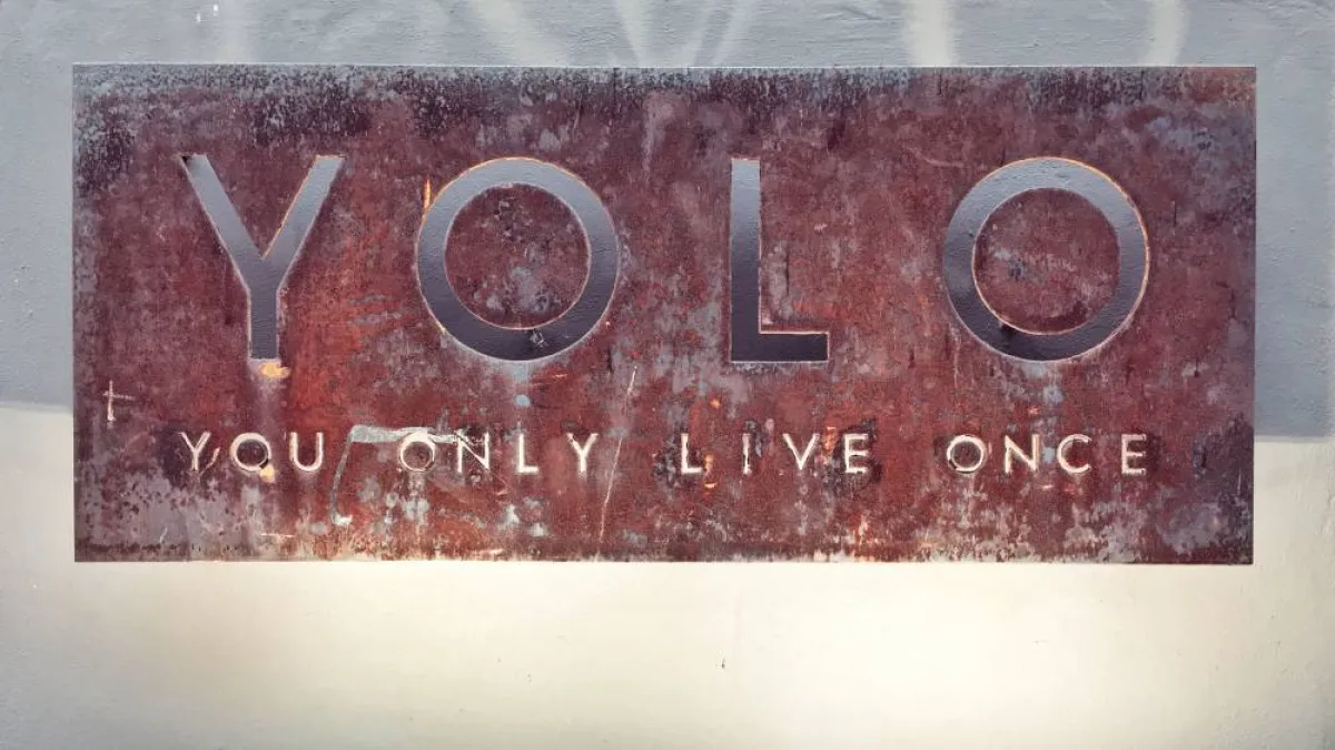 ما هو اقتصاد الـ"يولو"؟ 