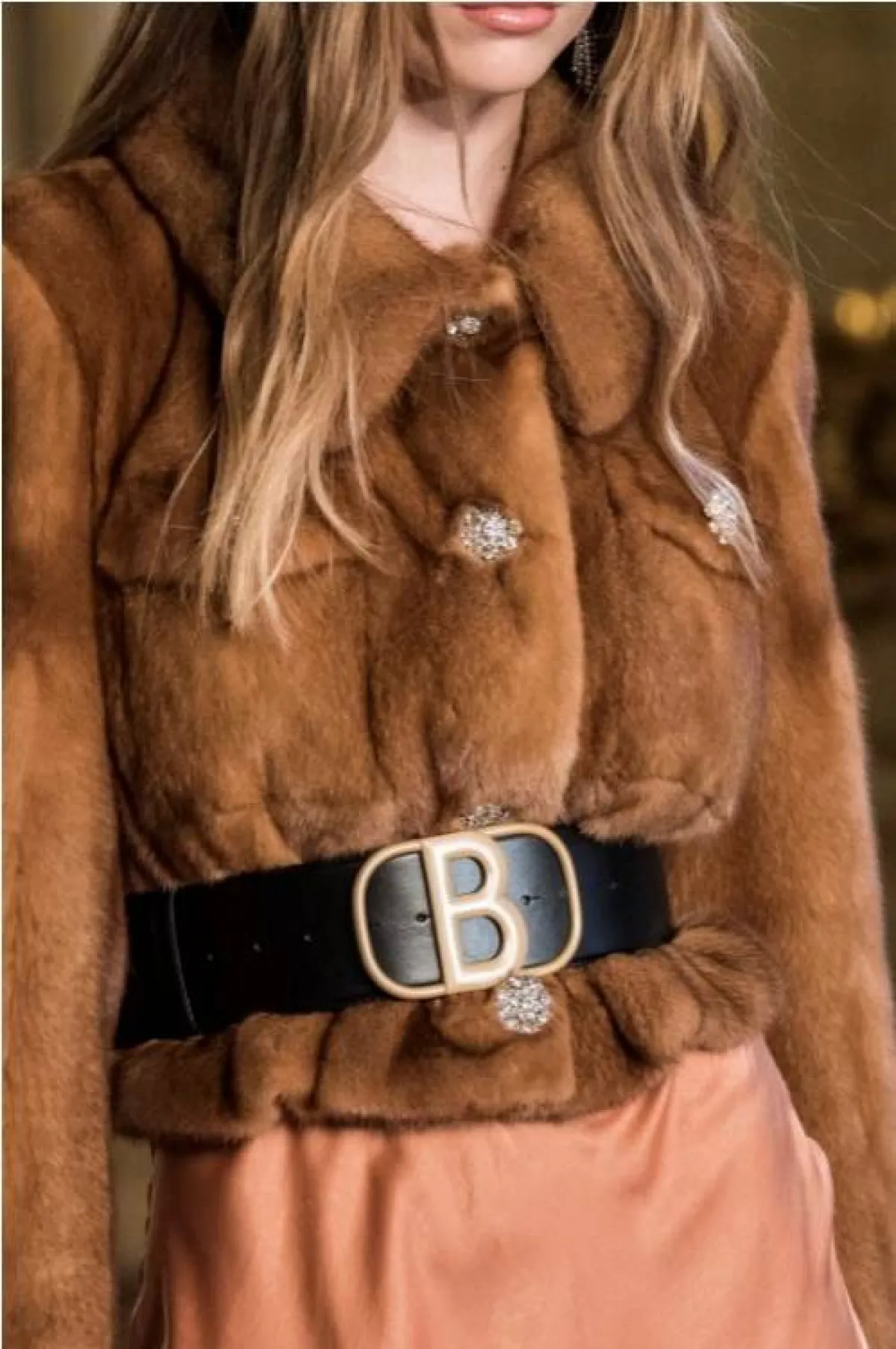 حزام يحتوي على مشبك كبير من براسكي  Braschi