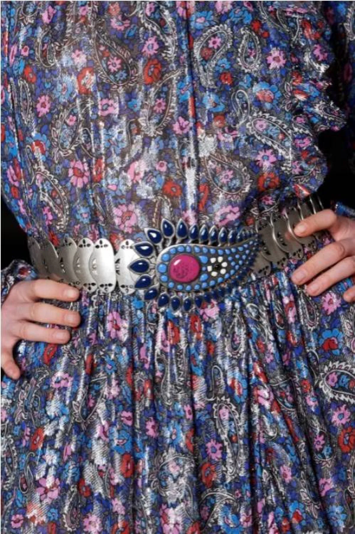 حزام عريض مع الفستان من إيزابيل ماران  Isabel Marant