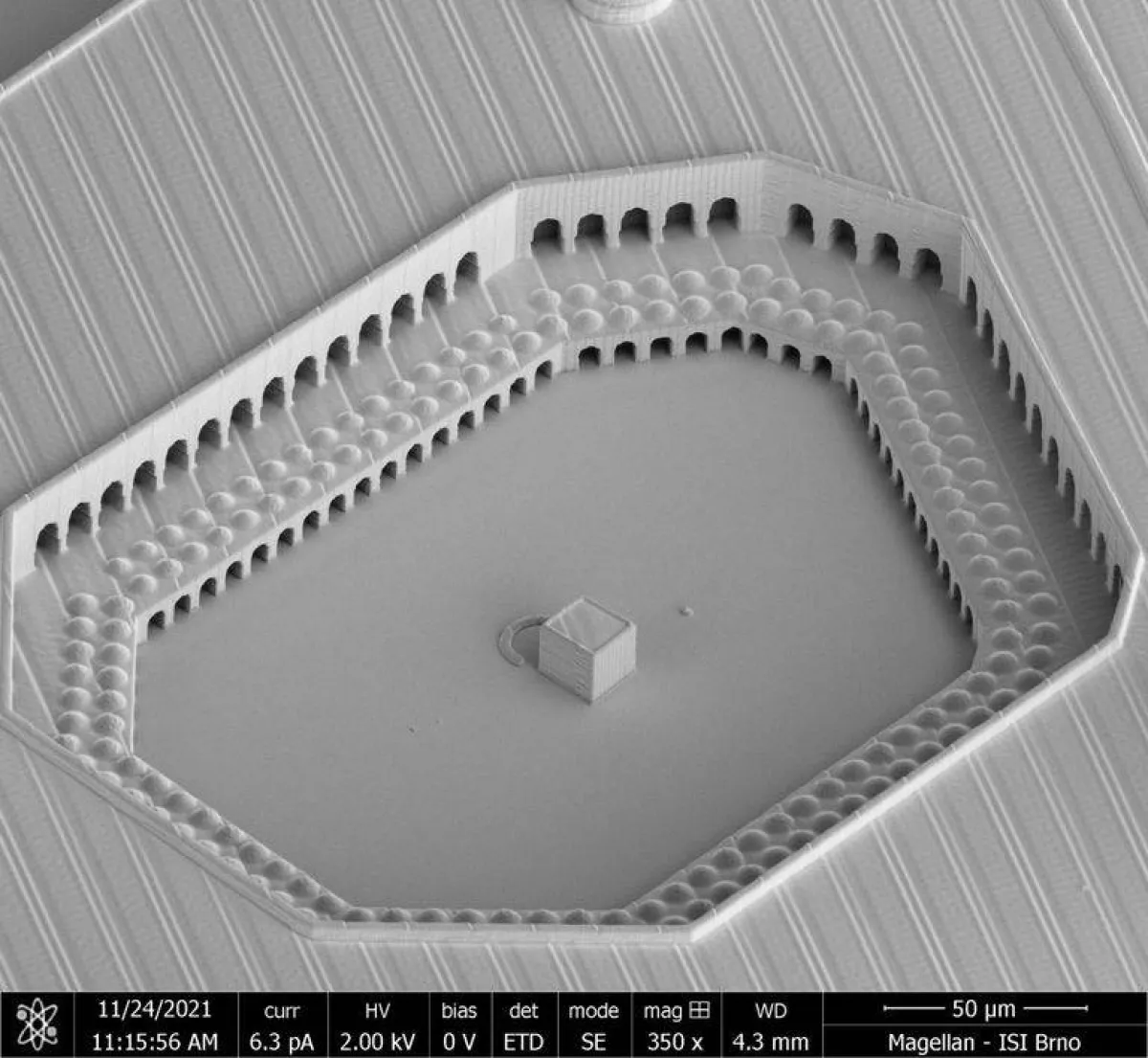 قدم جناح جمهورية التشيك المجسم. الصورة من تويتر AlAinBusiness